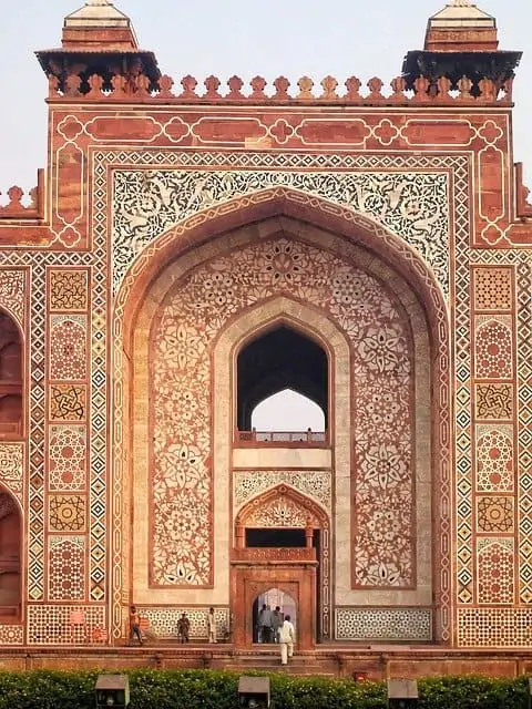Akbar tomb in Hindi | अकबर का मकबरा