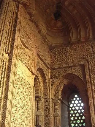 अलाई दरवाजे का इतिहास और उसकी वास्तुकला | Alai Darwaza History