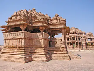 सास-बहु मंदिर का इतिहास और उसकी वास्तुकला | Sasbahu temple Gwalior