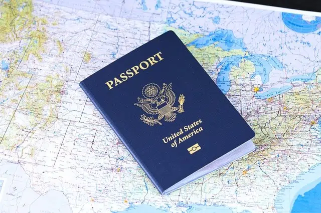 ग्रीन कार्ड के बारे में पूरी जानकारी | US permanent resident card