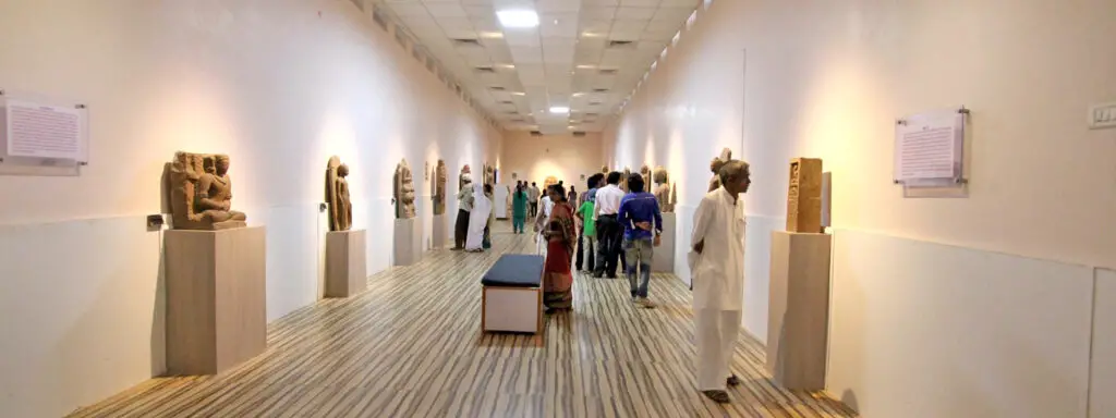 सारनाथ संग्रहालय : एक पुरातात्विक भवन | Sarnath museum